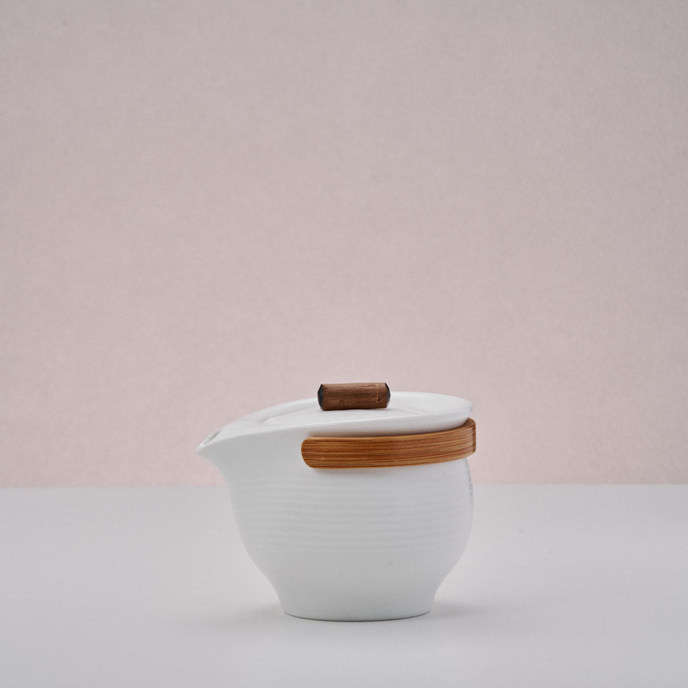 逸II │ Leisure II - 白瓷茶壺