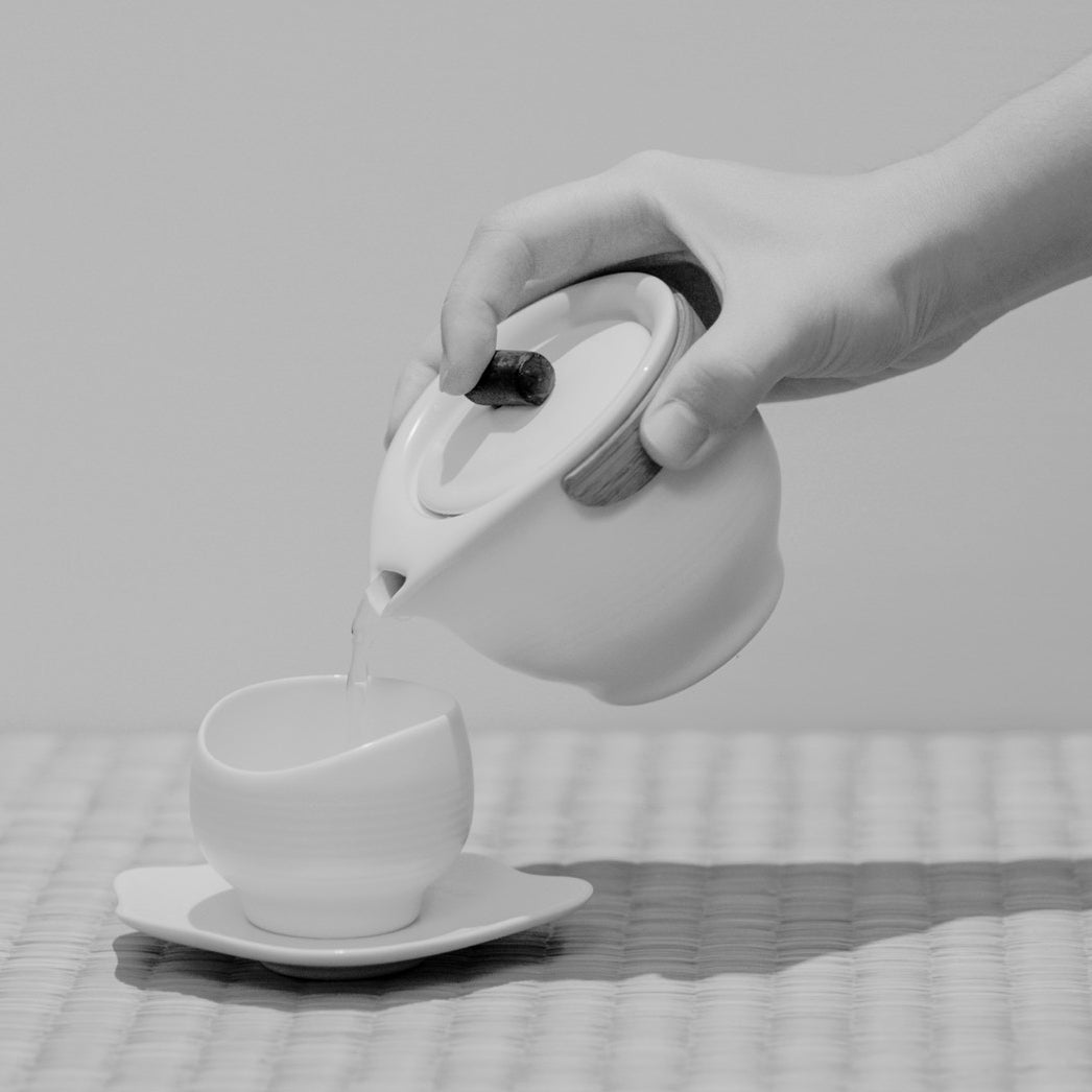 逸II │ Leisure II - 白瓷茶壺